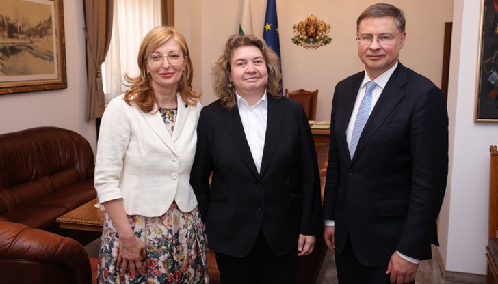 Председателят на парламента коментира писмата на Костадинов до европейски лидери Председателят на парламента коментира писмата на Костадинов до европейски лидери