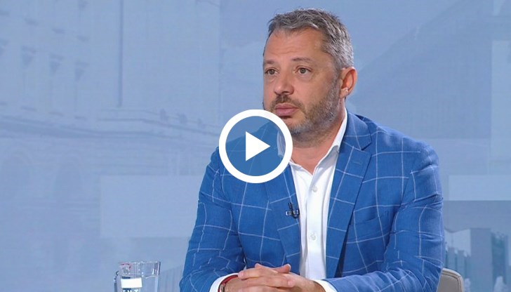 От януари 2026 година ще може да плащаме в двете валути, но рестото ще бъде само в евро