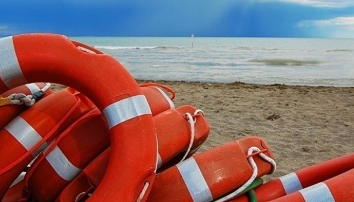 Дете е с белодробен оток след като почти не се удави в Приморско