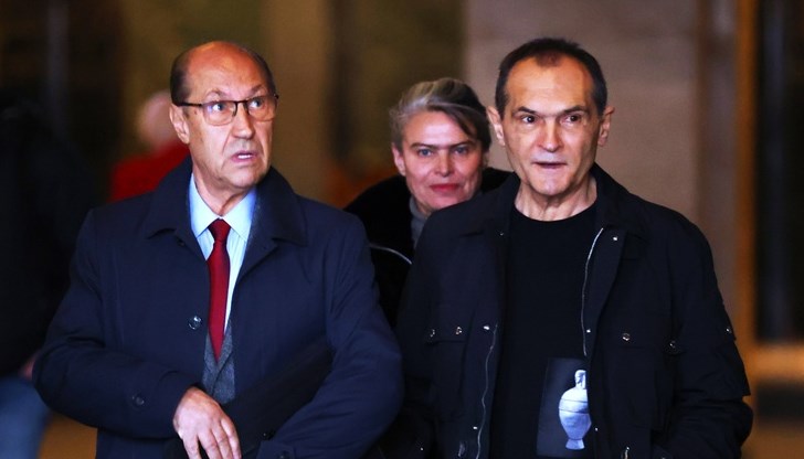 Съдът отстрани третия експерт поради конфликт на интереси Съдът отстрани третия експерт поради конфликт на интереси