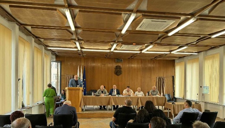 Общинският съвет ще изготви декларация за ускоряване на строителството на международния път