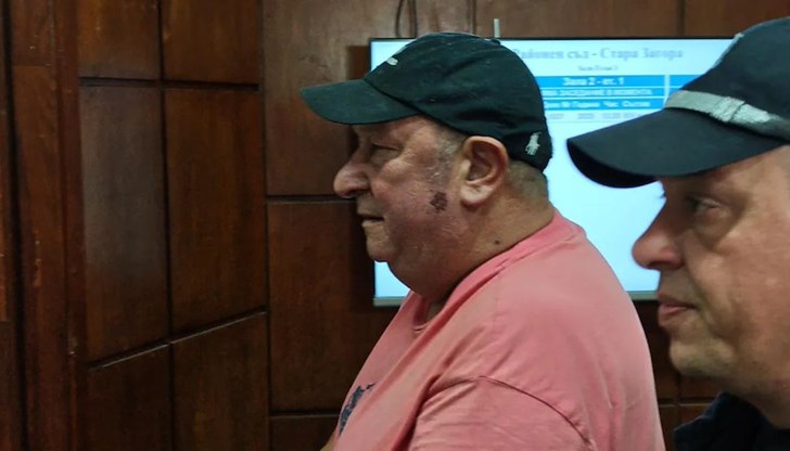 Той е сочен за организатор на схемата с нелегалните домове в село Ягода Той е сочен за организатор на схемата с нелегалните домове в село Ягода