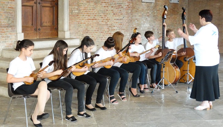 Музикалната магия ще завладее Художествената галерия на 5 юни Музикалната магия ще завладее Художествената галерия на 5 юни