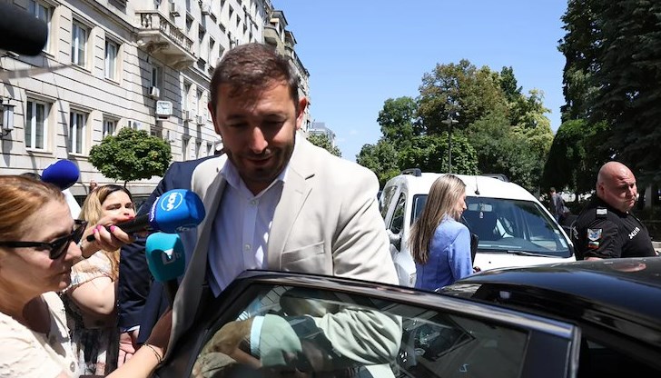 Заместник-кметът хвърли оставка след акцията на антикорупционната комисия Заместник-кметът хвърли оставка след акцията на антикорупционната комисия