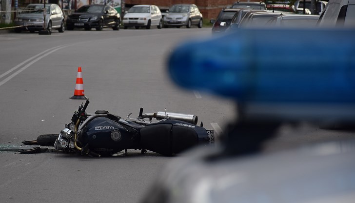 Водачът на мотоциклета нямал книжка, а машината е с прекратена регистрация Водачът на мотоциклета нямал книжка, а машината е с прекратена регистрация