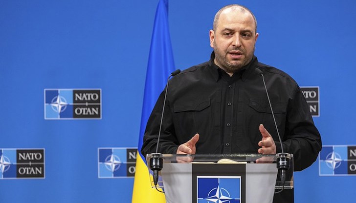 Пет страни отпускат първи транш за оръжейно производство в Украйна Пет страни отпускат първи транш за оръжейно производство в Украйна