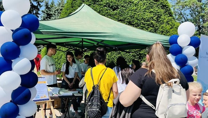 Инициативата "Пластмаса за книжка" събра над 2000 бутилки за рециклиране в Международния ден на детето