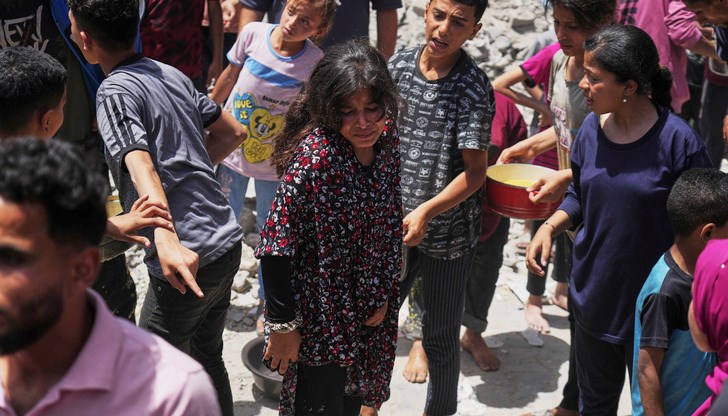 Кървав ден в Рафах – 31 палестинци убити при раздаване на хуманитарна помощ Кървав ден в Рафах – 31 палестинци убити при раздаване на хуманитарна помощ