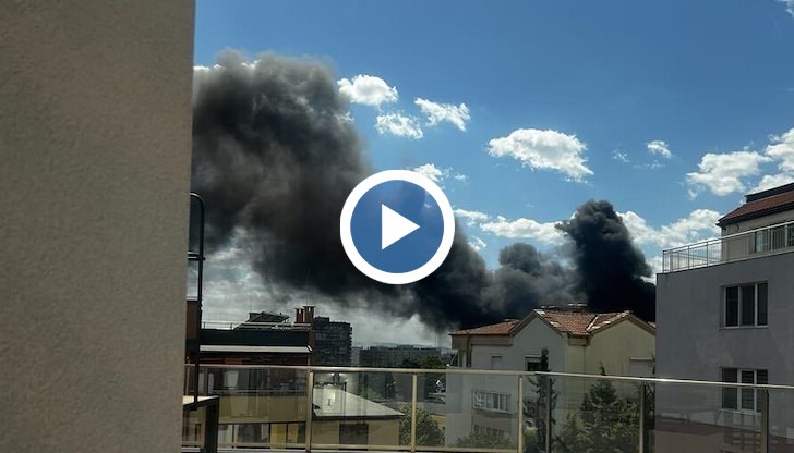 Огънят тръгна от строителна борса и се прехвърли върху сградата на университета