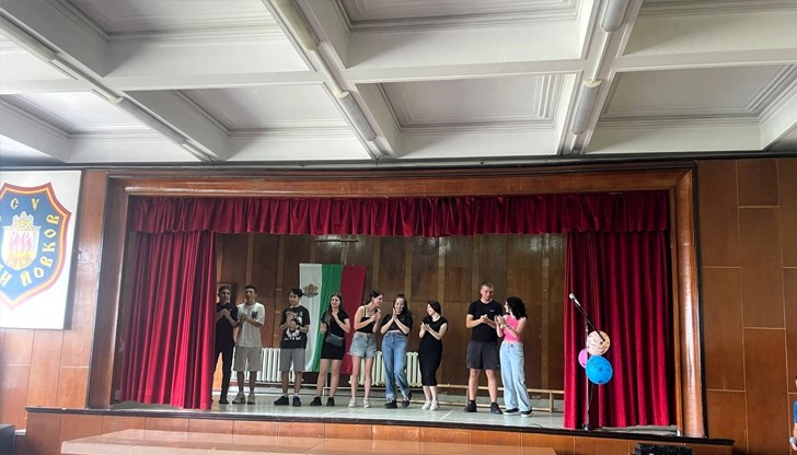 Младите артисти създадоха авторската постановката "Съдба на кръстопът" за превенция на наркотиците