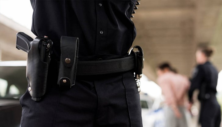 След десетилетия без оръжие, норвежките полицаи ще имат право да го носят при ежедневната си работа