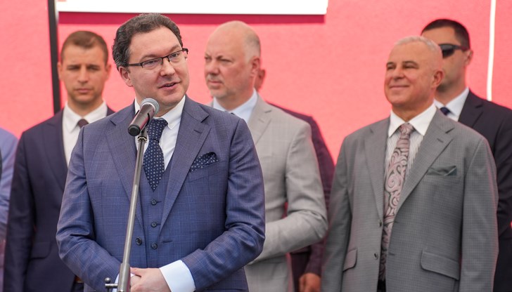 Министърът на вътрешните работи присъства на откриването на нова пожарна база в Симитли заедно с премиера Росен Желязков