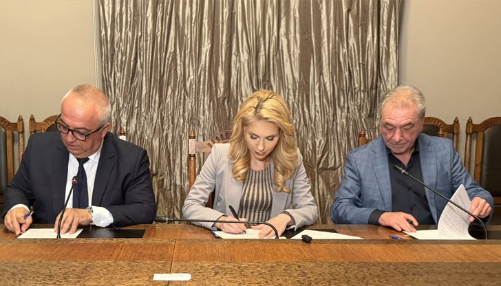 Трите комисии ще работят заедно срещу спекулата с цените преди въвеждането на еврото Трите комисии ще работят заедно срещу спекулата с цените преди въвеждането на еврото