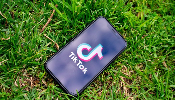 Предизвикателството "blackout challenge" подтиква към самозадушаване Предизвикателството "blackout challenge" подтиква към самозадушаване