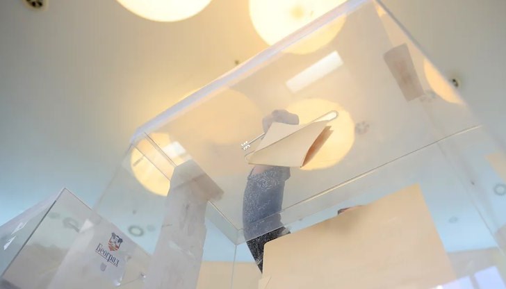 Управляващите се борят за надмощие в първия вот след месеци на студентски протести Управляващите се борят за надмощие в първия вот след месеци на студентски протести