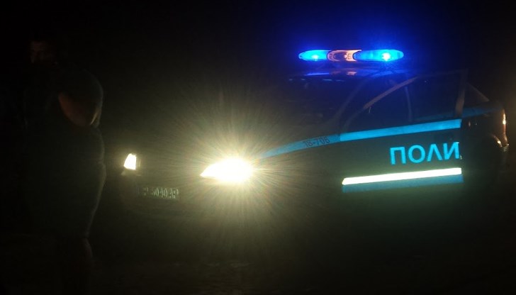 Двама души са задържани за притежание на забранени вещества