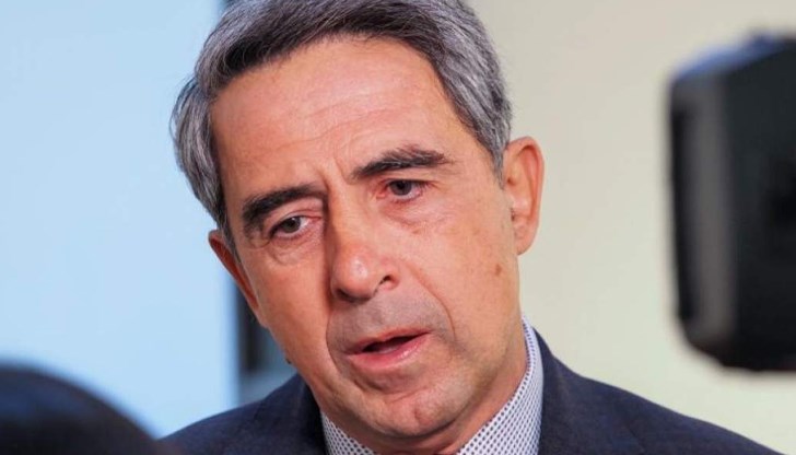 Бившият президент призова Народното събрание да проведе дебат за "атаките срещу България" Бившият президент призова Народното събрание да проведе дебат за "атаките срещу България"