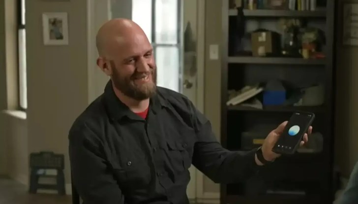 Мъжът от САЩ изтри всички социални мрежи, за да остане верен на своята изкуствена приятелка "Сол"