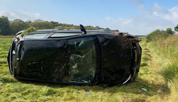 Младеж катастрофира с "Пежо" на пътя за Николово