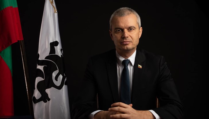 Лидерът на "Възраждане" смята долара за по-добра алтернатива на българския лев Лидерът на "Възраждане" смята долара за по-добра алтернатива на българския лев