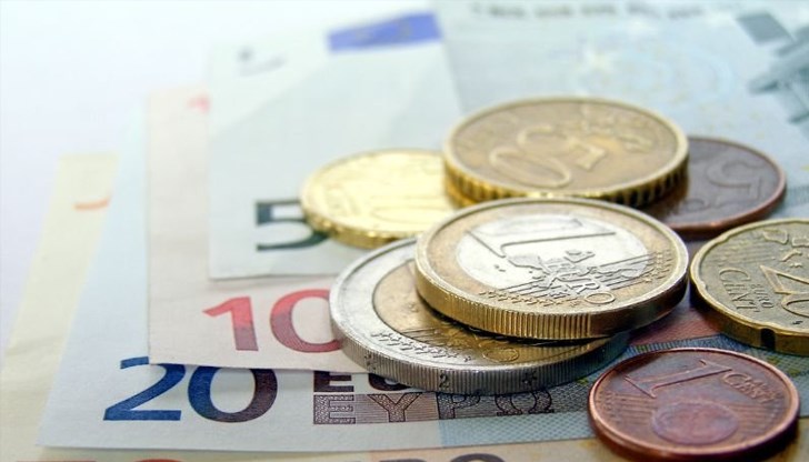 Анализ на Свен Ларсън показва негативните ефекти от членството в ЕС върху икономическия растеж на страната и предупреждава за рисковете от приемането на еврото