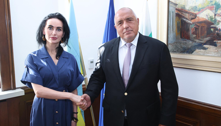 Лидерът на ГЕРБ обсъди с украинския посланик развитието на военните