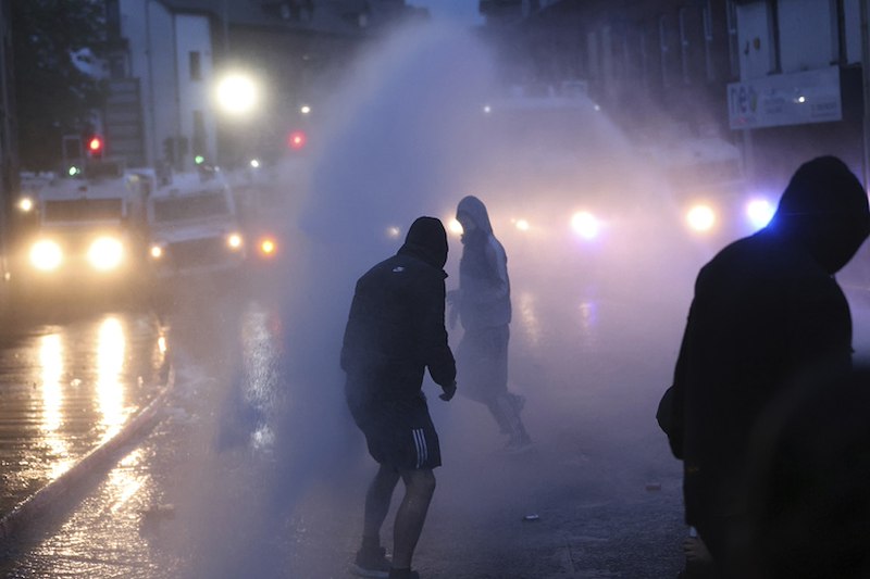 Мика Колева: Трябва да спася децата сиБългарска майка на две