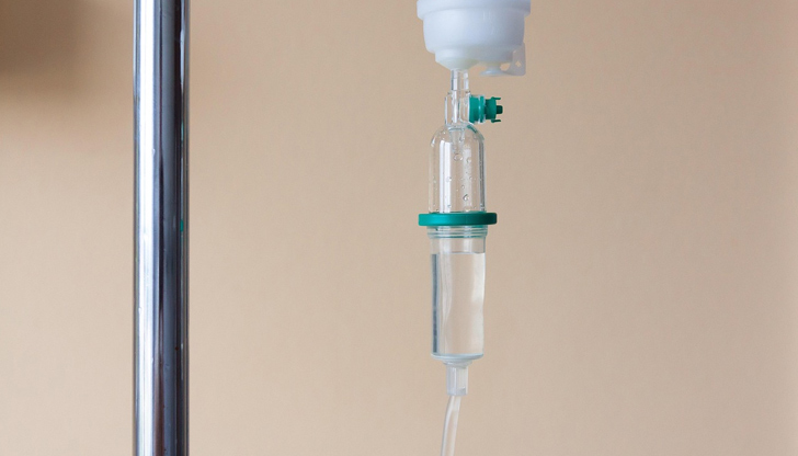 Мъжът е пострадал при инцидент с хидравлична пресмашинаРаботник е настанен