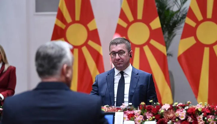 Премиерът на Северна Македония обвинява български евродепутат, че иска да