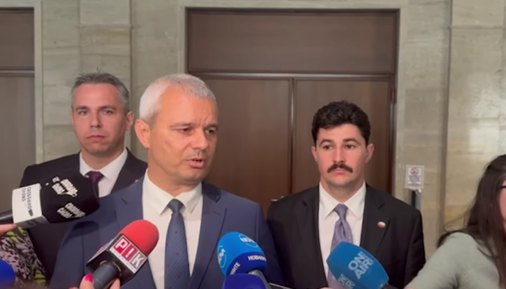 Лидерът на Възраждане нарече 4 юни позорен и черен ден