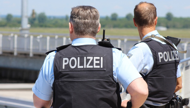 Служителите на реда са били принудени да действат, след като