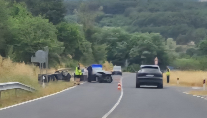 Българска шофьорка е леко ранена, двама румънци с по-тежки травми