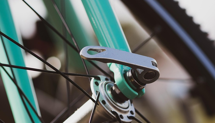 Мъжът е пострадал тежко и е настанен в болница за