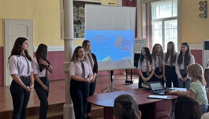 Триседмичното практическо обучение разви уменията на младежите от Елиас КанетиВ