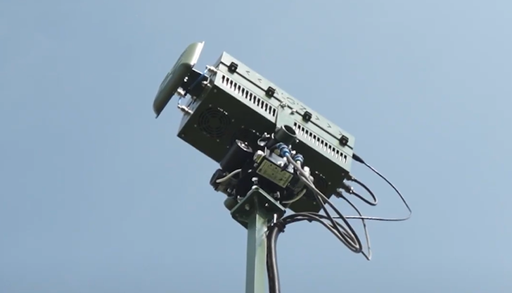 Algiz AM заглушава вражеските безпилотни апарати с дистанционно управление на