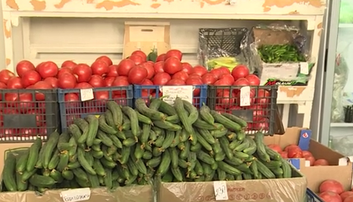 Производители на домати от Кресна спират дейността си заради ниските