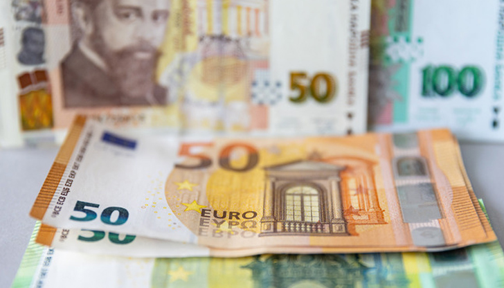 Таблица помага на българите при преминаването от лева към евроПлатформата