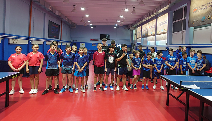 Шампионът е с три години по-млад от победения финалистДесетгодишният Стелан