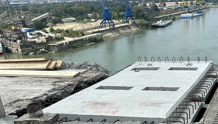 Демонтирани са още 63 панела и са монтирани 27 нови