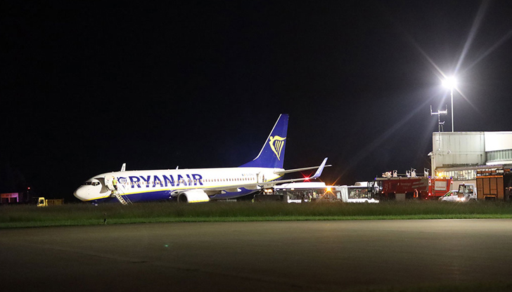 Машината, пътуваща от Берлин до Милано, кацна извънредно в Южна