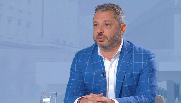 От януари 2026 година ще може да плащаме в двете