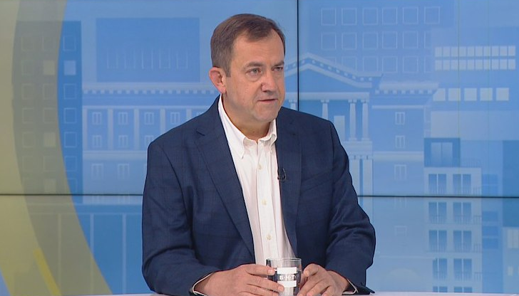 Експертът по комуникация с опит от Хърватия подчертава плавния преход