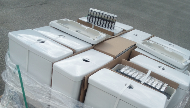 Шофьорът твърдял че пренася цигарите за приятели в АнглияМитнически служители