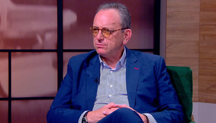 Историкът разкри как три вълни на разрушение са нанесли непоправими