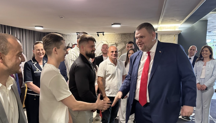 Лидерът на ДПС призова младите да се подготвят за мисията
