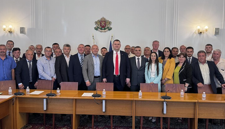 Лидерът на ДПС - Ново начало се срещна с местните