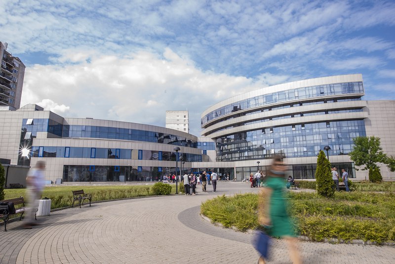 Съдът определи мерки за неотклонение задържане под стража за 19-годишния