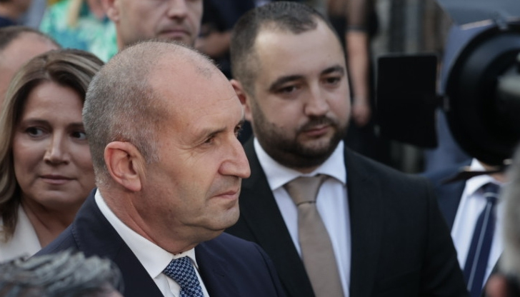 Президентът отговори на критики от колегата си Силяновска за липса