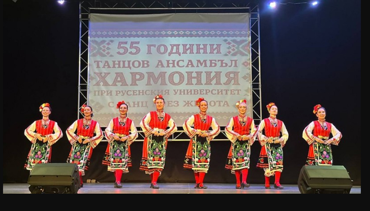 Концерт в Канев център зарадва почитателите на фолклораТържествен концерт в