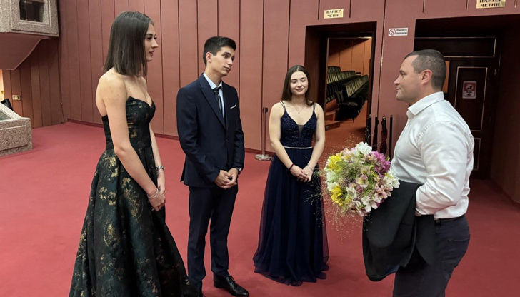 Четирима млади таланти ще представят български и световни поп хитове